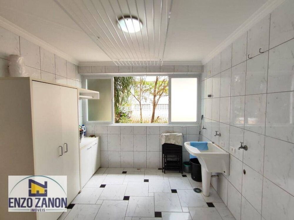 Sobrado, 3 quartos, 336 m² - Foto 1
