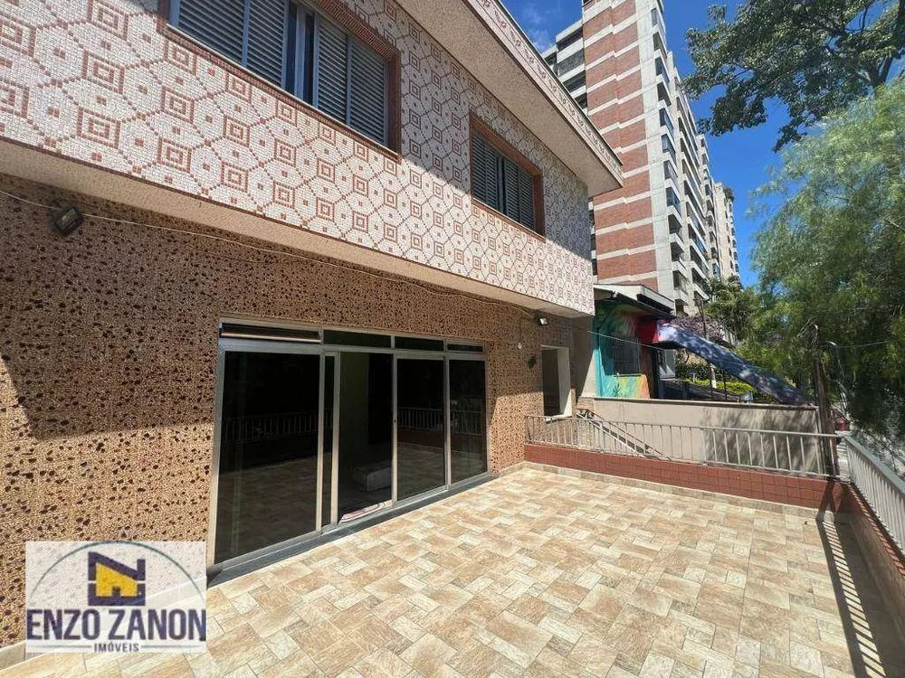 Sobrado, 4 quartos, 236 m² - Foto 1