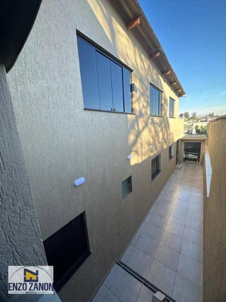 Sobrado à venda com 2 quartos, 180m² - Foto 1