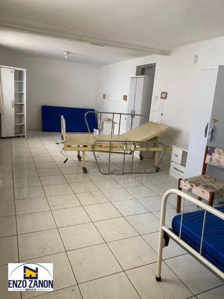 Casa, 9 quartos, 381 m² - Foto 4