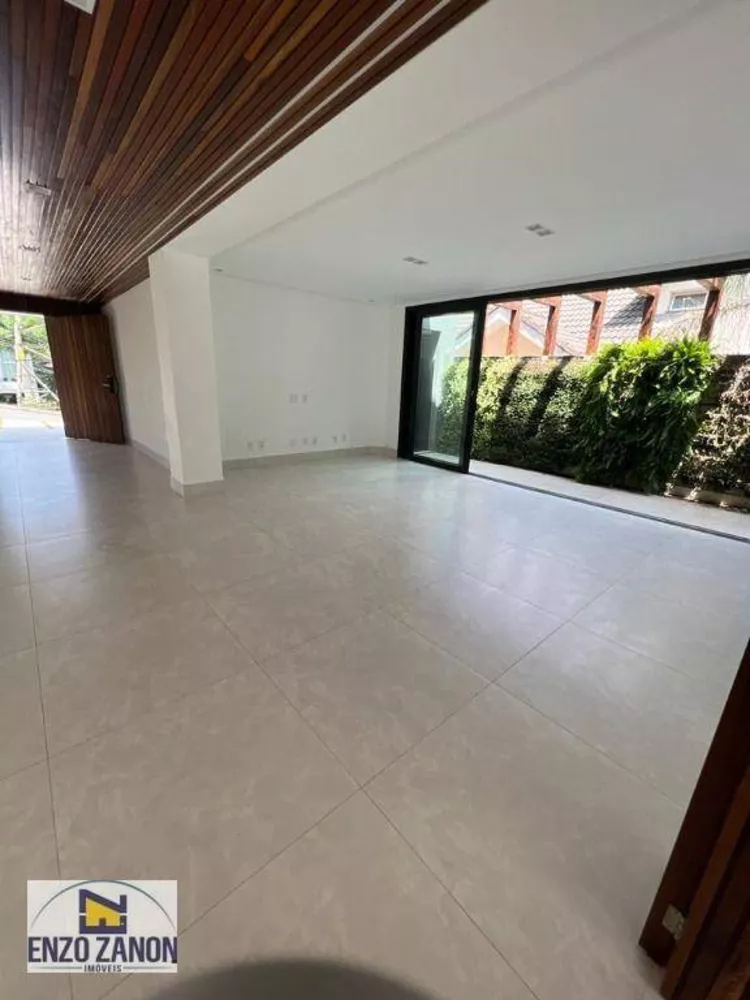 Sobrado à venda com 4 quartos, 400m² - Foto 5