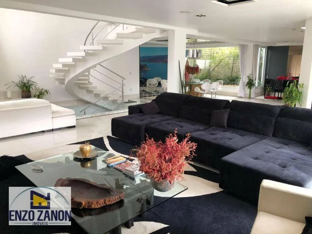 Sobrado, 5 quartos, 780 m² - Foto 1