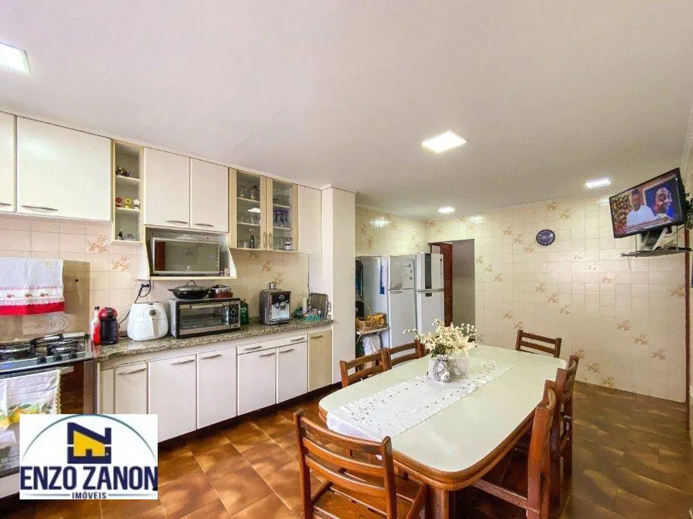 Sobrado, 4 quartos, 340 m² - Foto 2