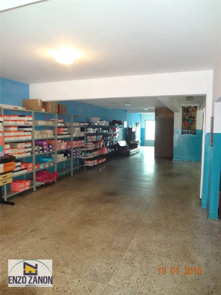 Sobrado, 3 quartos, 370 m² - Foto 1