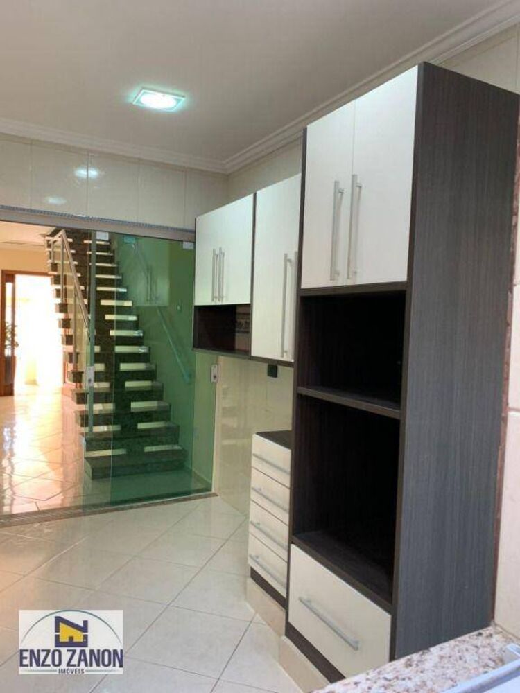 Sobrado, 4 quartos, 340 m² - Foto 2