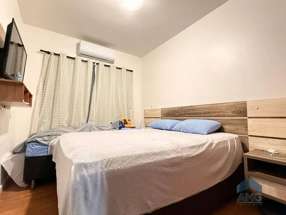 Casa, 3 quartos, 199 m² - Foto 1