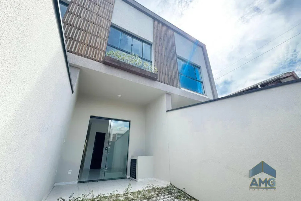 Casa, 2 quartos, 83 m² - Foto 1