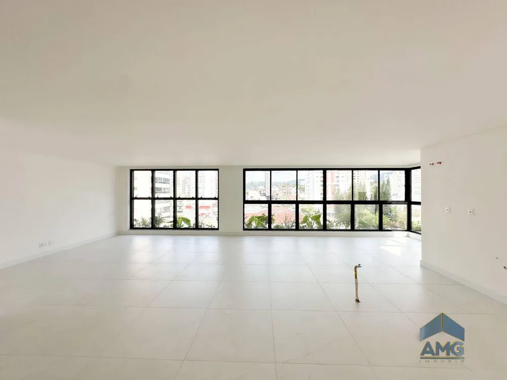 Apartamento, 3 quartos, 146 m² - Foto 1