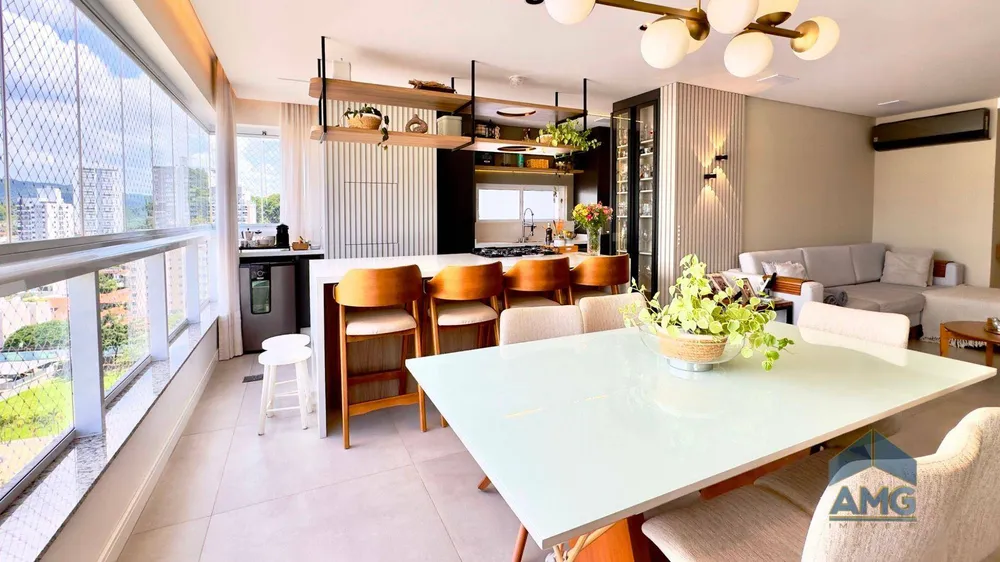Apartamento, 3 quartos, 121 m² - Foto 1