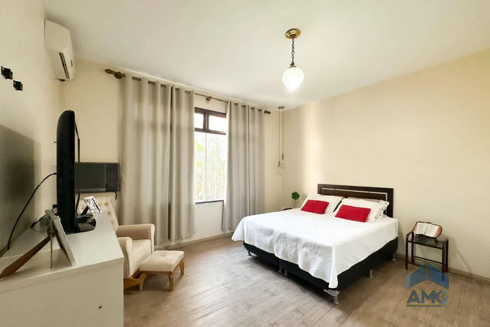 Casa, 4 quartos, 245 m² - Foto 11