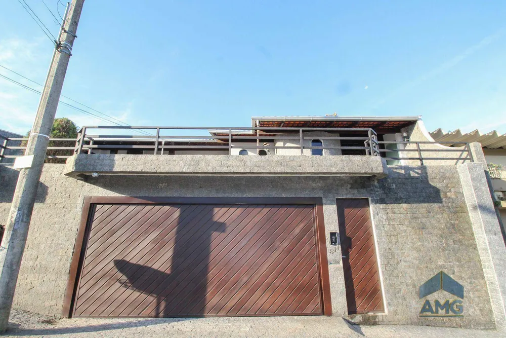 Casa, 4 quartos, 241 m² - Foto 2