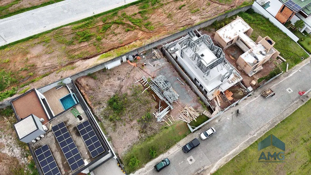 Loteamento e Condomínio, 335 m² - Foto 1