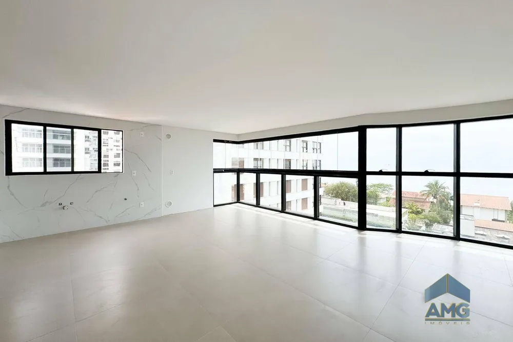 Apartamento, 3 quartos, 134 m² - Foto 2