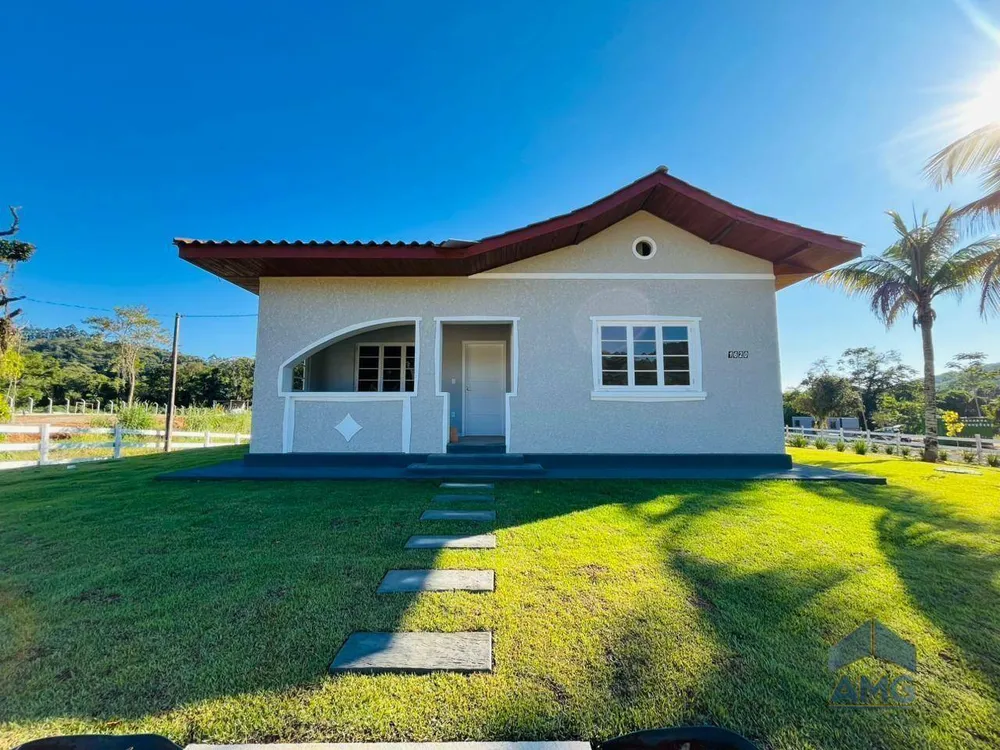Chácara, 3 quartos, 4844 m² - Foto 1
