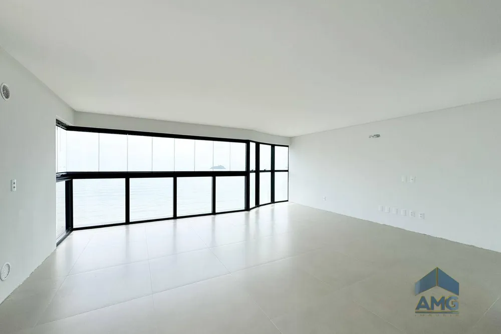 Apartamento, 3 quartos, 134 m² - Foto 1