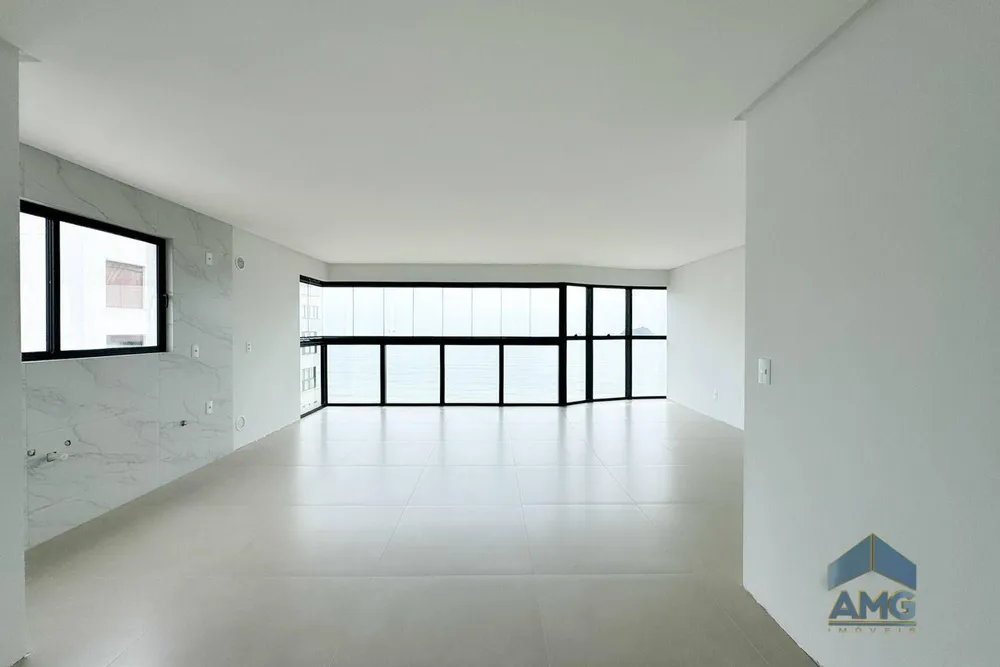 Apartamento, 3 quartos, 134 m² - Foto 2
