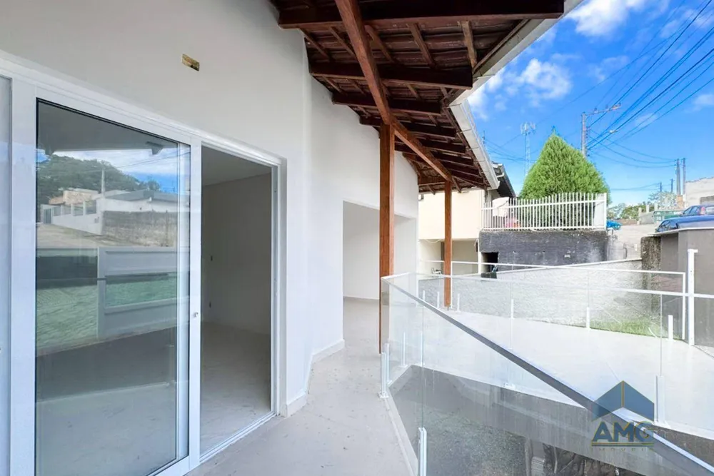 Casa, 3 quartos, 194 m² - Foto 2