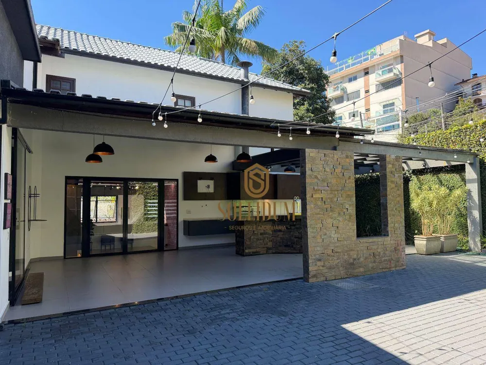 Casa, 3 quartos, 273 m² - Foto 1