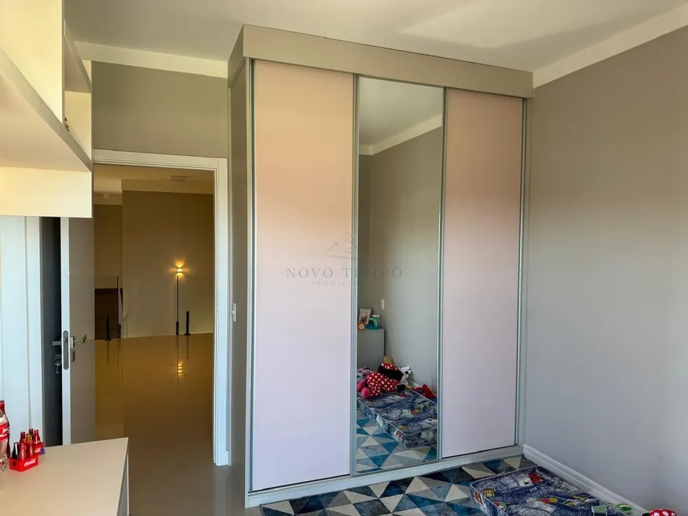 Casa, 4 quartos, 318 m² - Foto 2