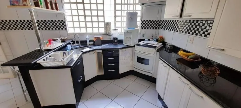 Casa, 3 quartos, 280 m² - Foto 1