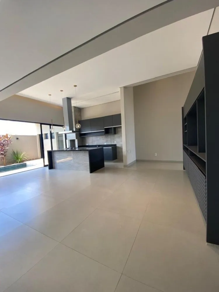 Casa, 3 quartos, 276 m² - Foto 1