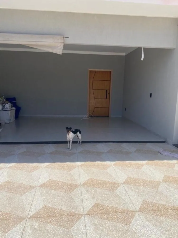 Casa, 3 quartos, 196 m² - Foto 1