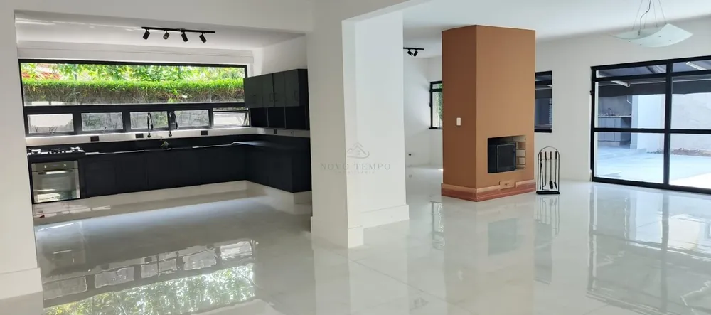 Casa, 4 quartos, 250 m² - Foto 4