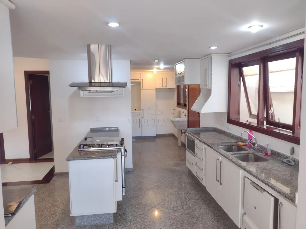 Casa, 3 quartos, 237 m² - Foto 3