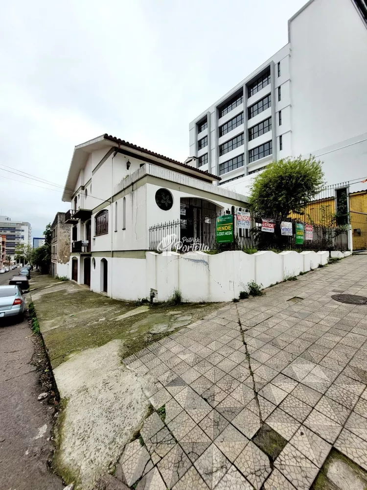 Casa à venda e aluguel com 3 quartos, 350m² - Foto 1