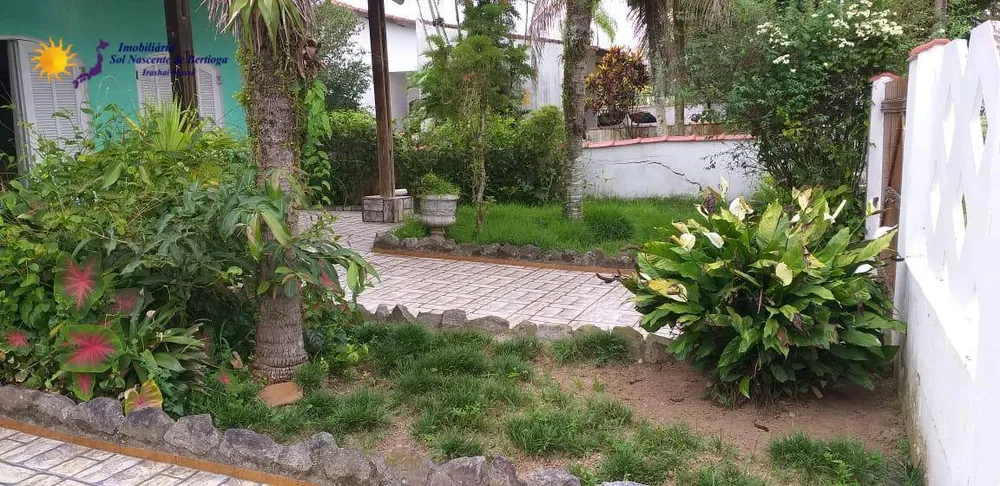 Casa, 4 quartos, 271 m² - Foto 1