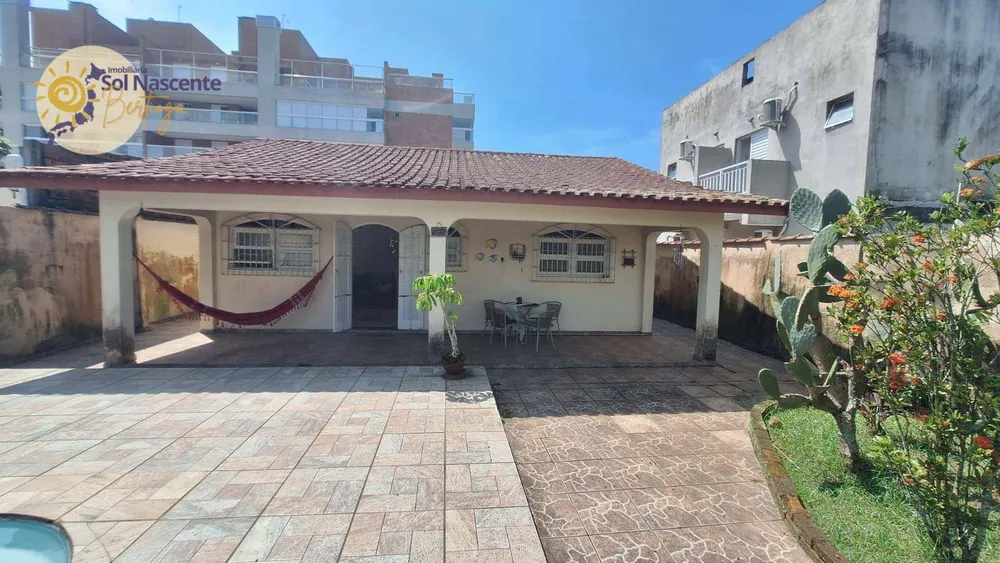 Casa, 4 quartos, 222 m² - Foto 1