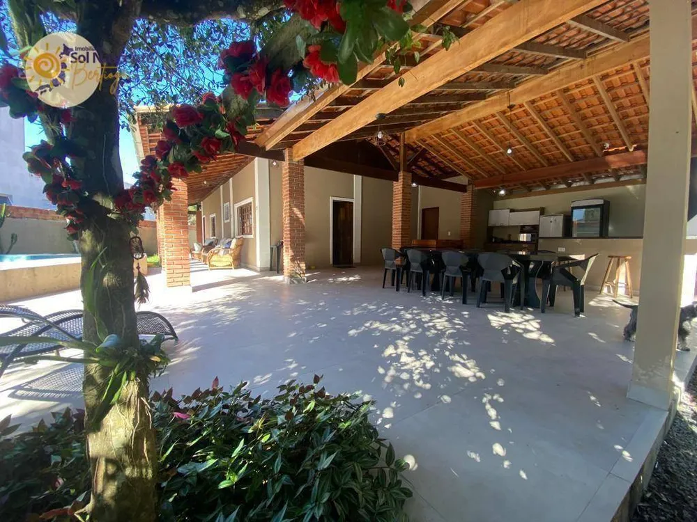 Casa, 3 quartos, 171 m² - Foto 1