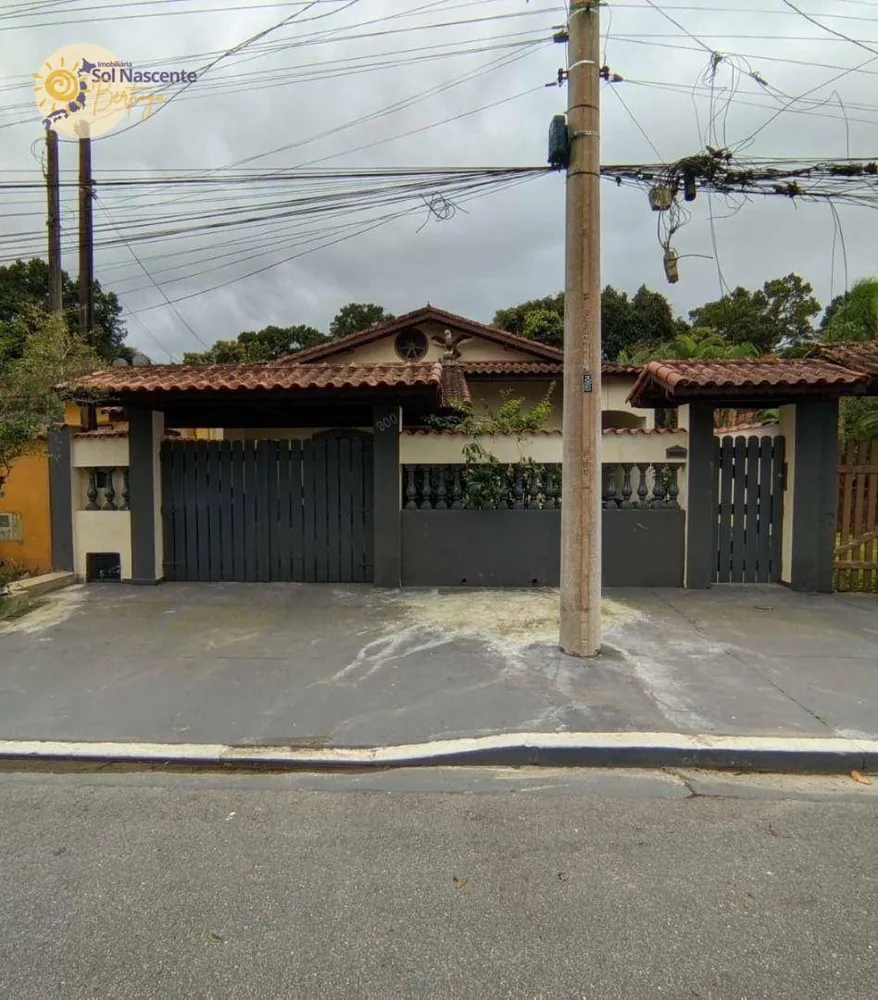Casa, 2 quartos, 225 m² - Foto 1