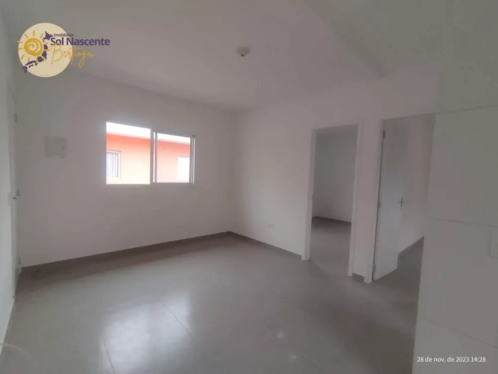 Casa à venda com 2 quartos, 55m² - Foto 2