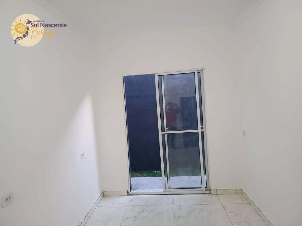 Casa à venda com 2 quartos, 92m² - Foto 2