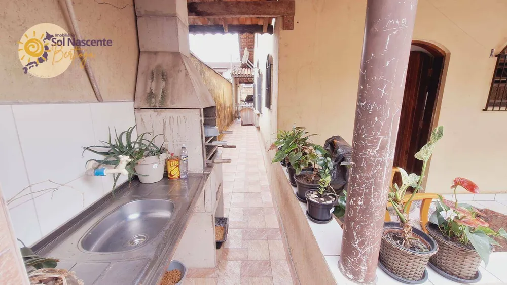 Casa, 5 quartos, 141 m² - Foto 3
