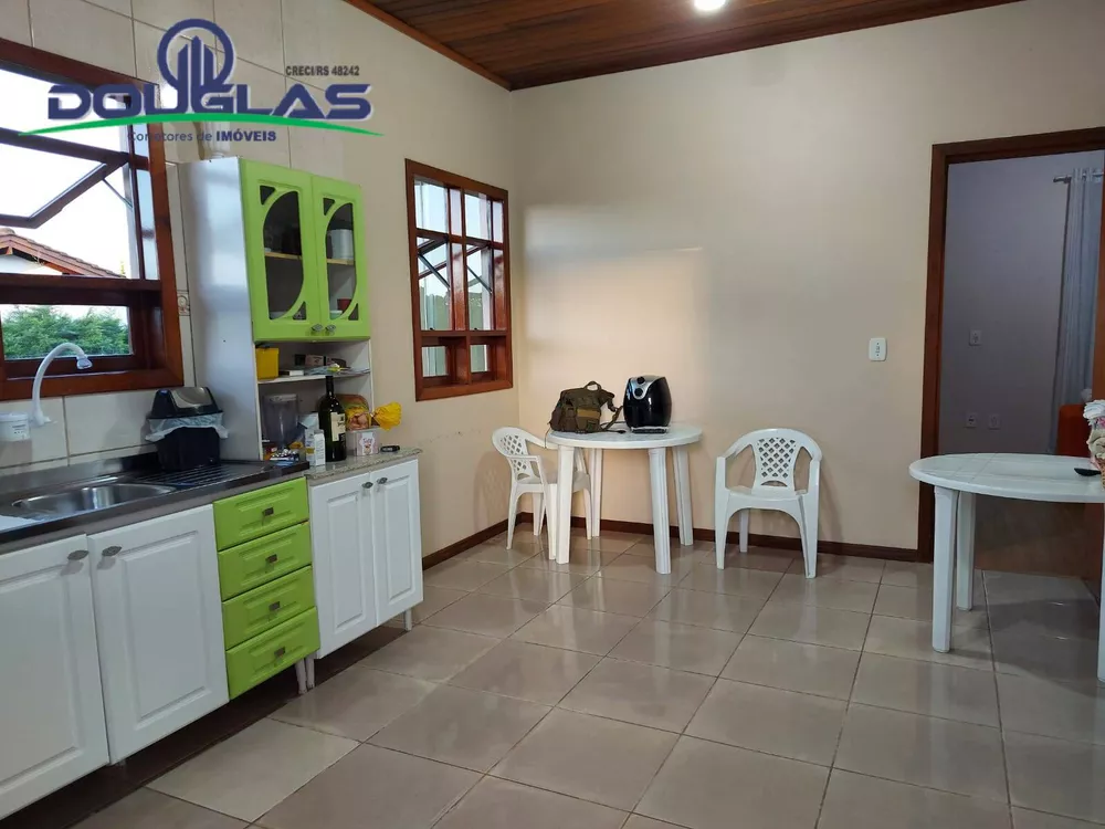 Casa à venda com 2 quartos, 1000m² - Foto 5