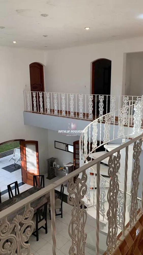 Casa, 5 quartos, 315 m² - Foto 3