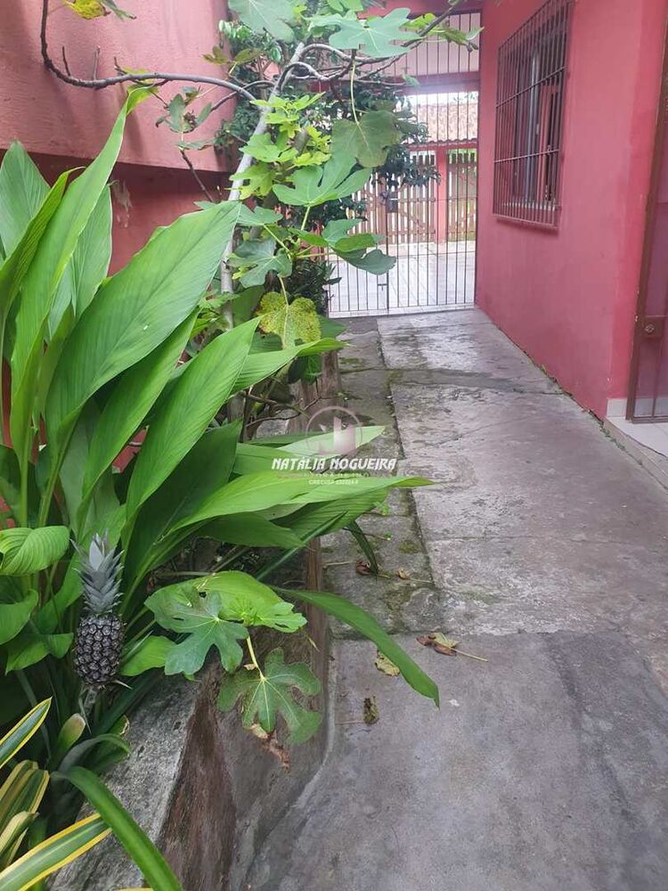 Casa à venda com 3 quartos, 210m² - Foto 3