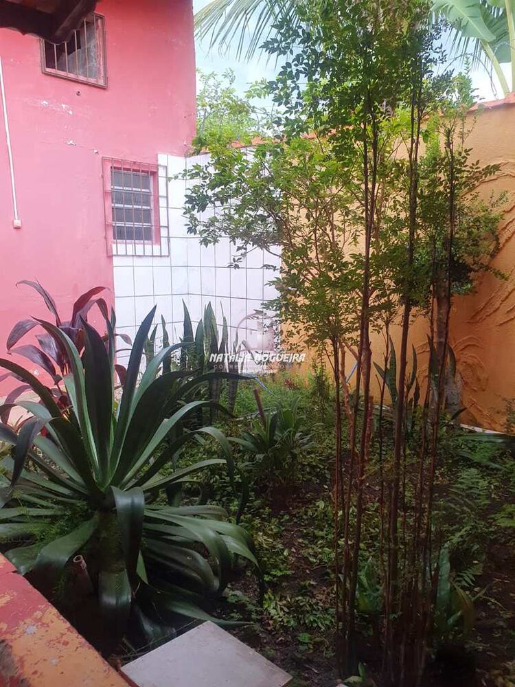 Casa à venda com 3 quartos, 210m² - Foto 14