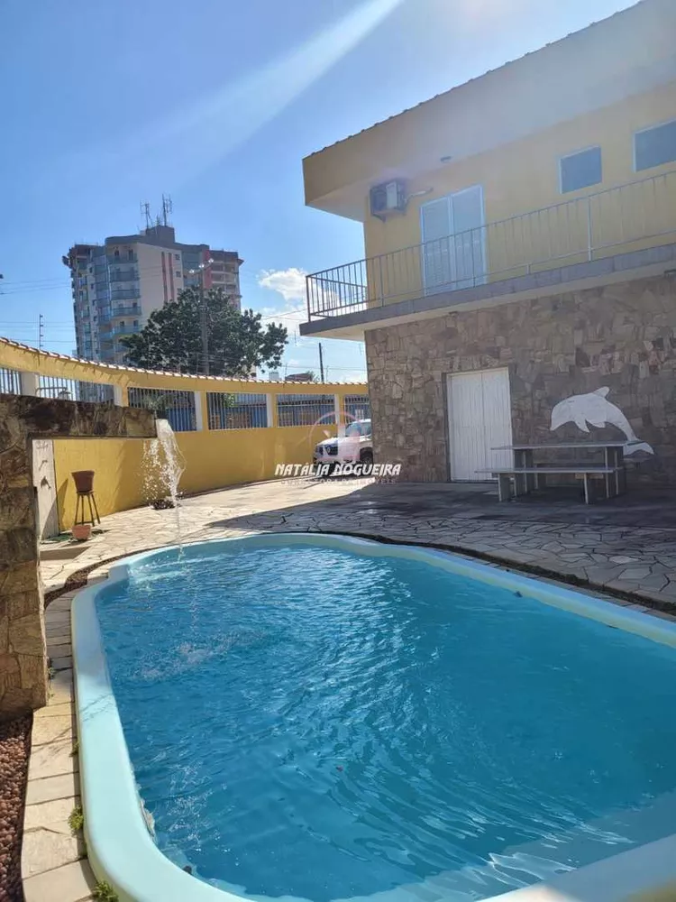 Sobrado à venda com 5 quartos, 337m² - Foto 1