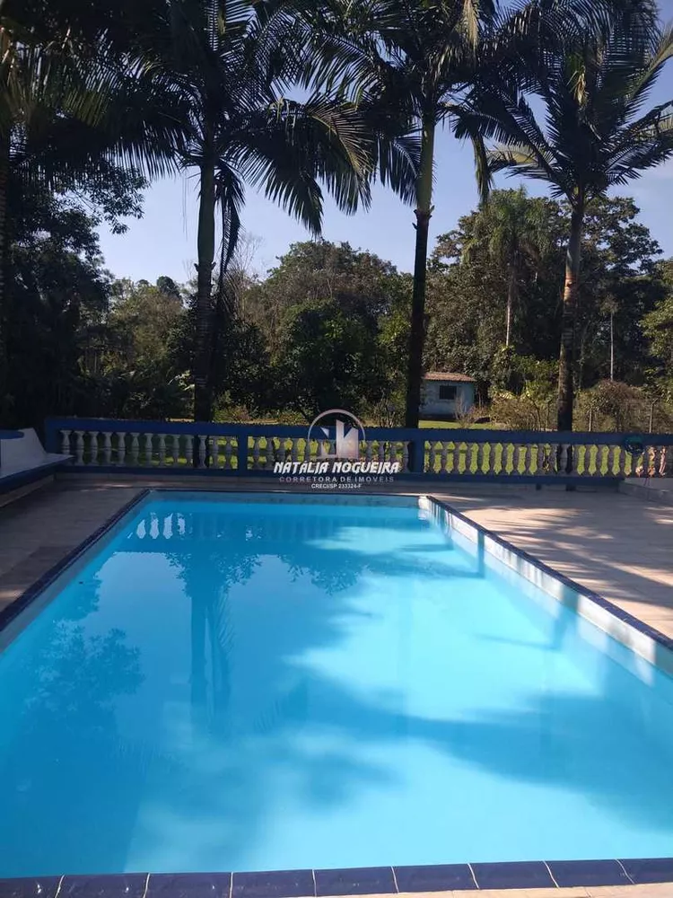 Chácara, 3 quartos, 2800 m² - Foto 1