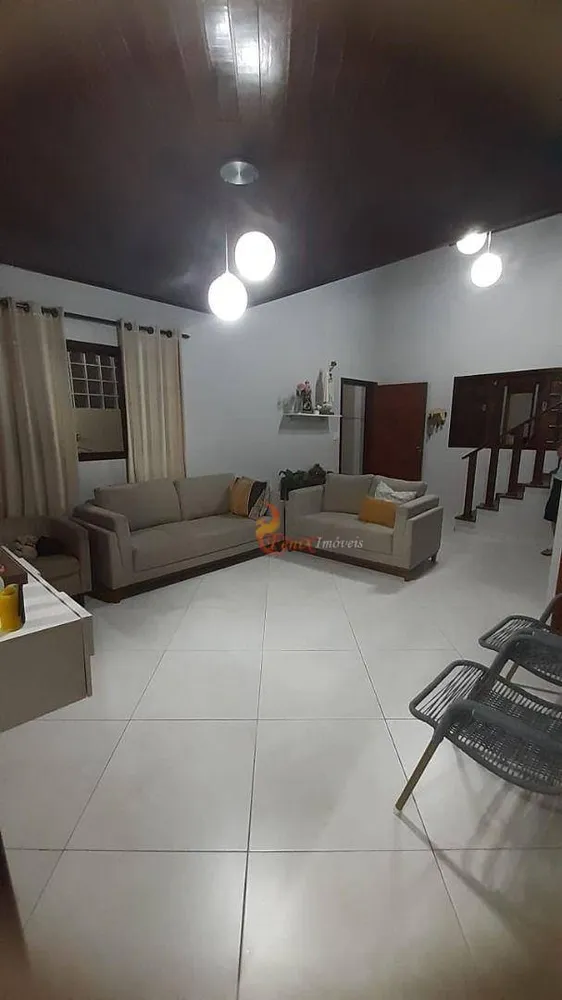 Casa, 3 quartos, 223 m² - Foto 1