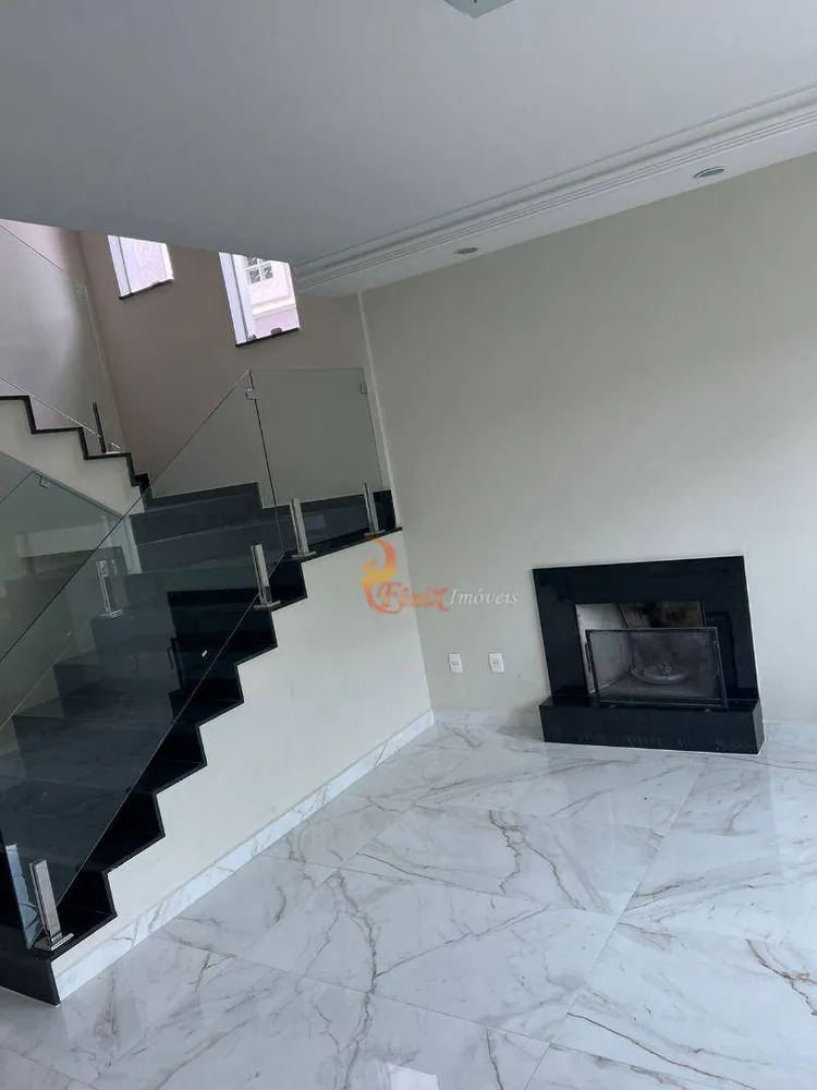 Sobrado, 3 quartos, 245 m² - Foto 2