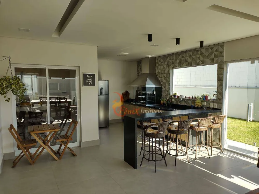 Sobrado, 3 quartos, 390 m² - Foto 1