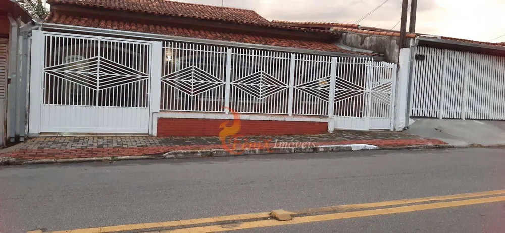 Casa, 3 quartos, 194 m² - Foto 1