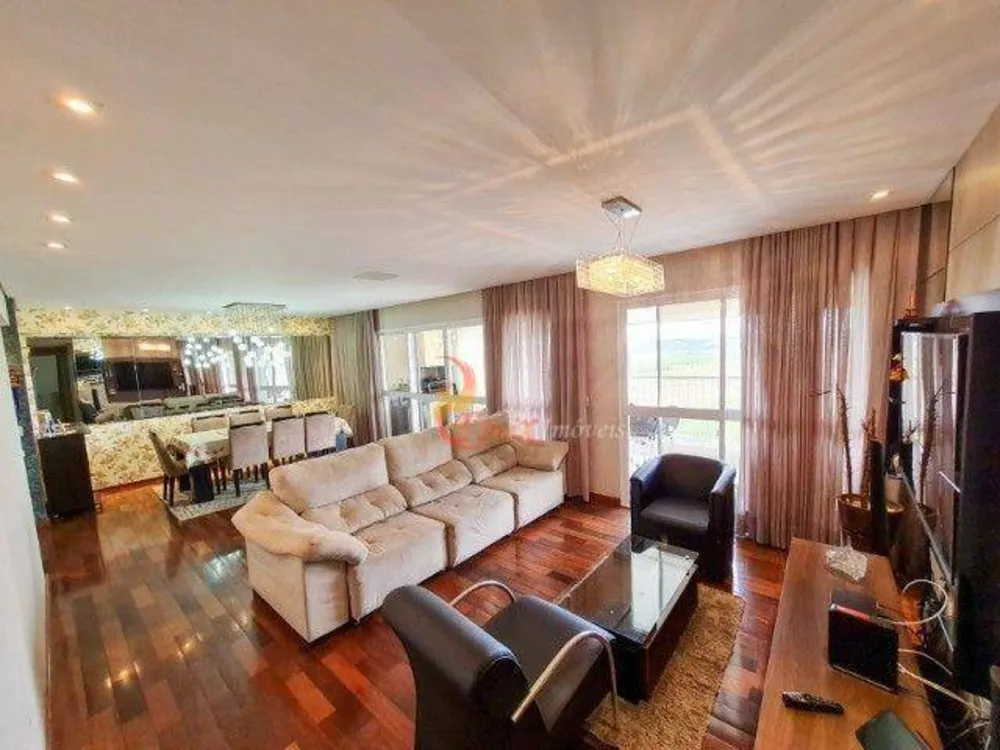 Apartamento, 3 quartos, 156 m² - Foto 1