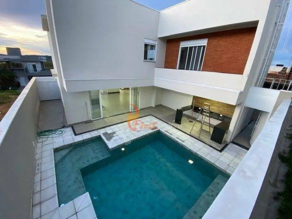 Sobrado, 3 quartos, 370 m² - Foto 1