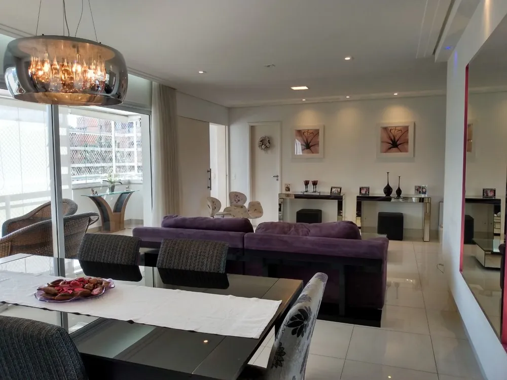 Apartamento, 3 quartos, 196 m² - Foto 1