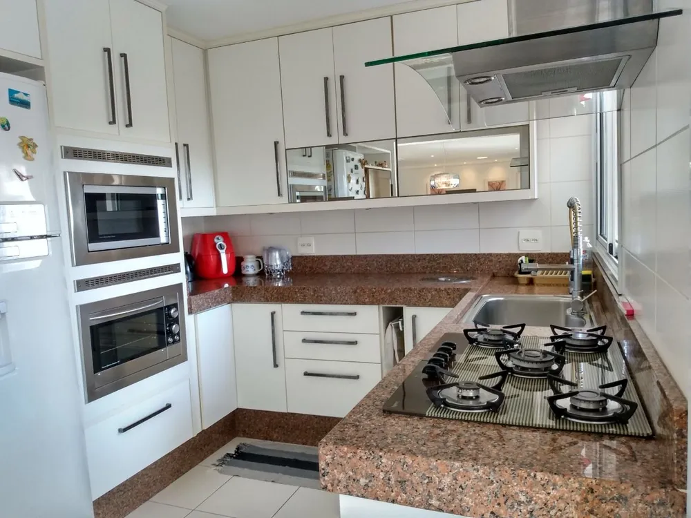 Apartamento, 3 quartos, 196 m² - Foto 2
